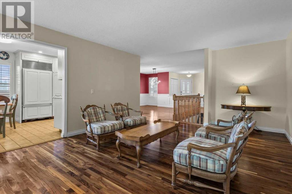 Single Family House Bungalow for Sale in  Douglasbank Drive SE Douglasdale/Glen Calgary 