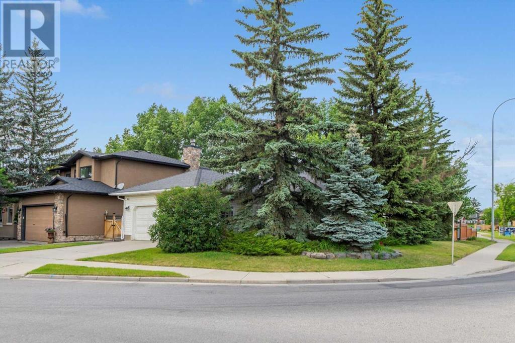 Single Family House Bungalow for Sale in  Douglasbank Drive SE Douglasdale/Glen Calgary 