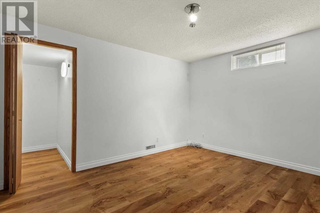 Single Family House Bungalow for Sale in  Douglasbank Drive SE Douglasdale/Glen Calgary 