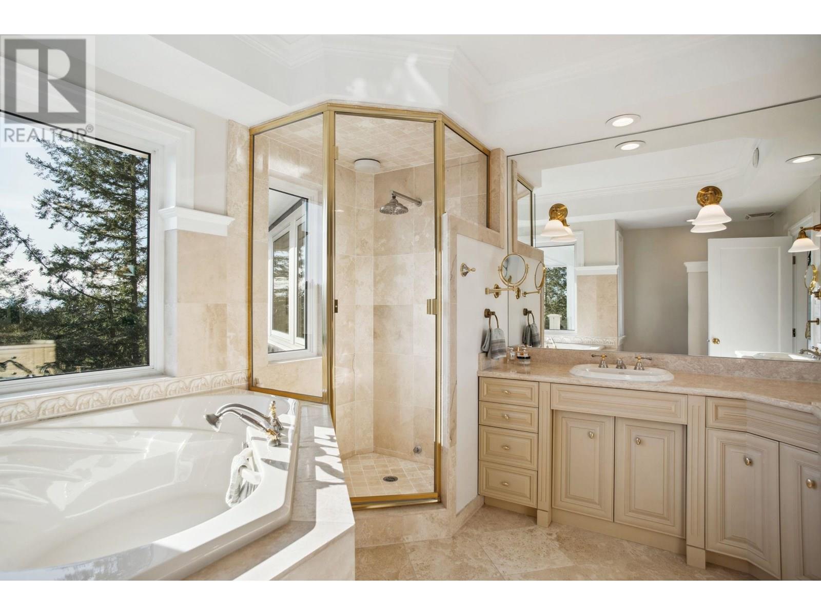 4668 HEADLAND DRIVE, West Vancouver