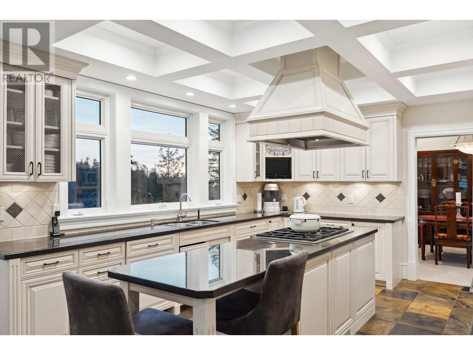 4668 HEADLAND DRIVE, West Vancouver