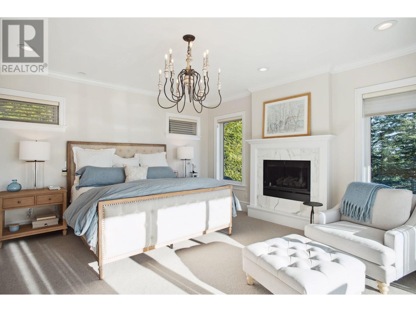 4668 HEADLAND DRIVE, West Vancouver