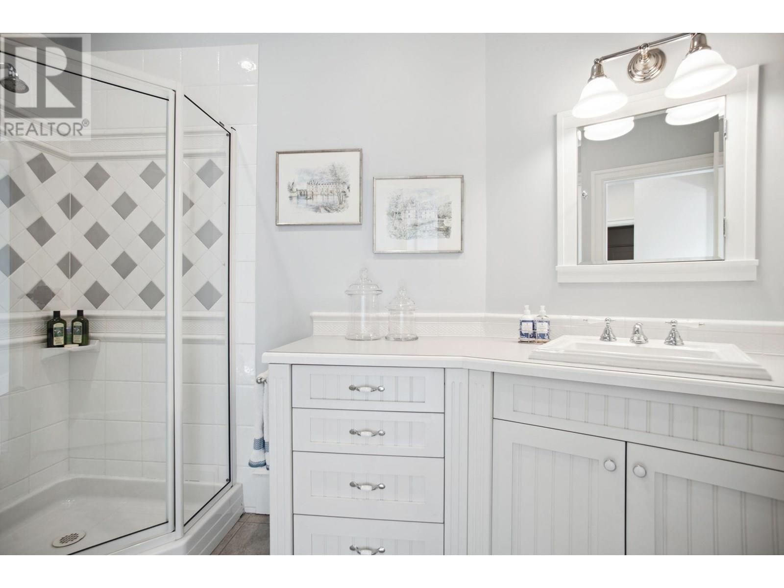 4668 HEADLAND DRIVE, West Vancouver