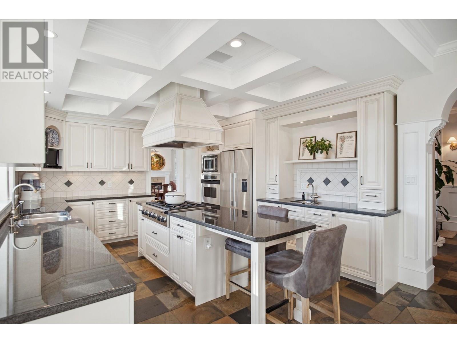 4668 HEADLAND DRIVE, West Vancouver