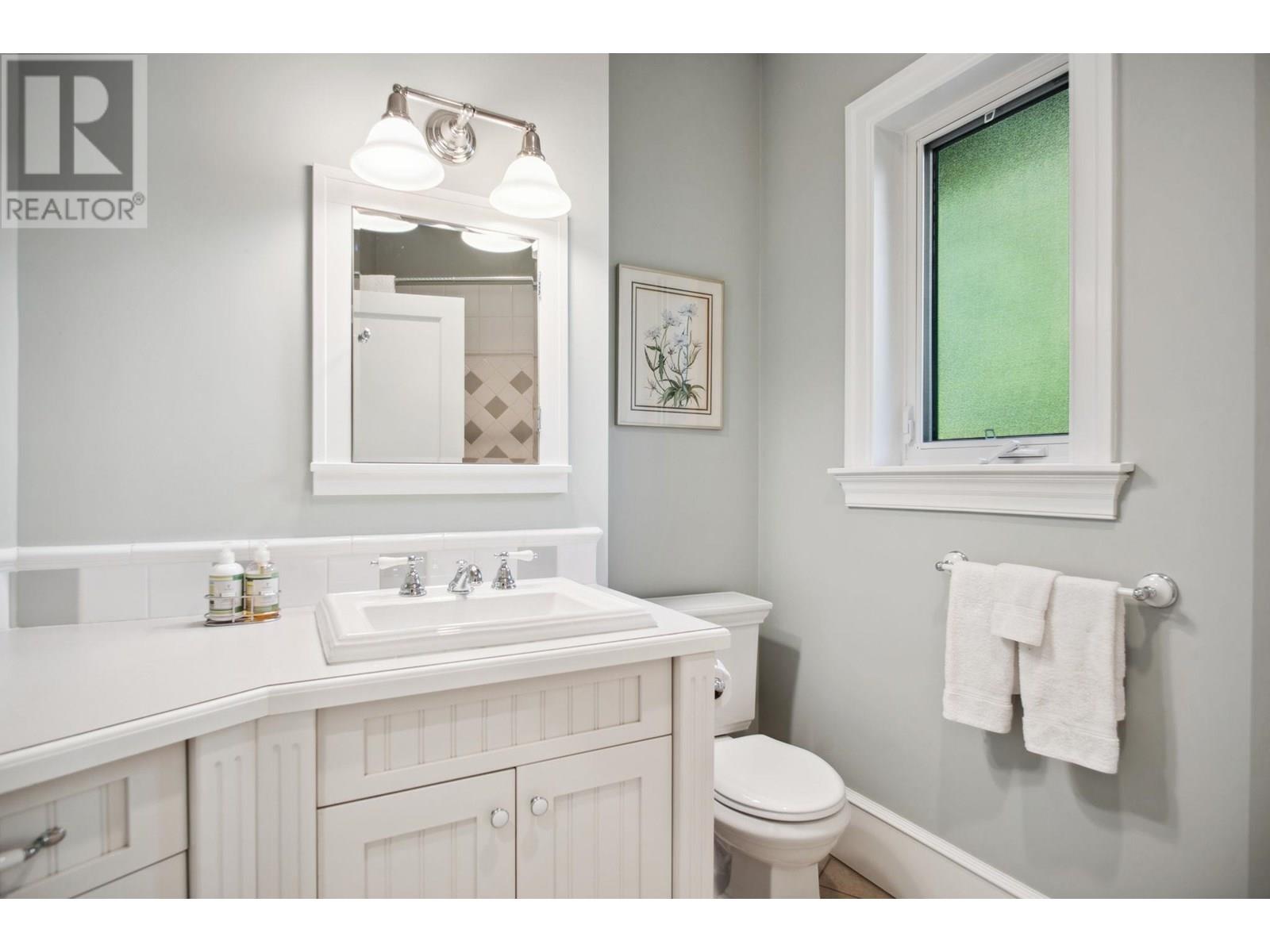 4668 HEADLAND DRIVE, West Vancouver