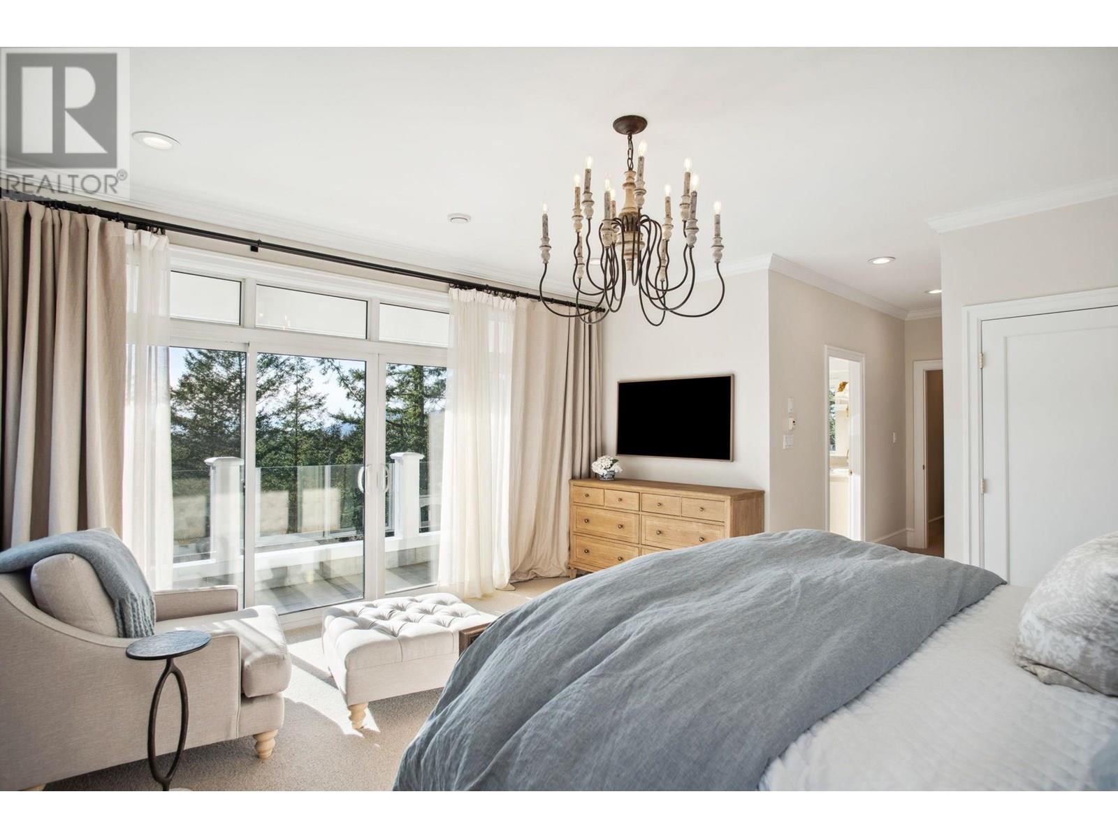 4668 HEADLAND DRIVE, West Vancouver