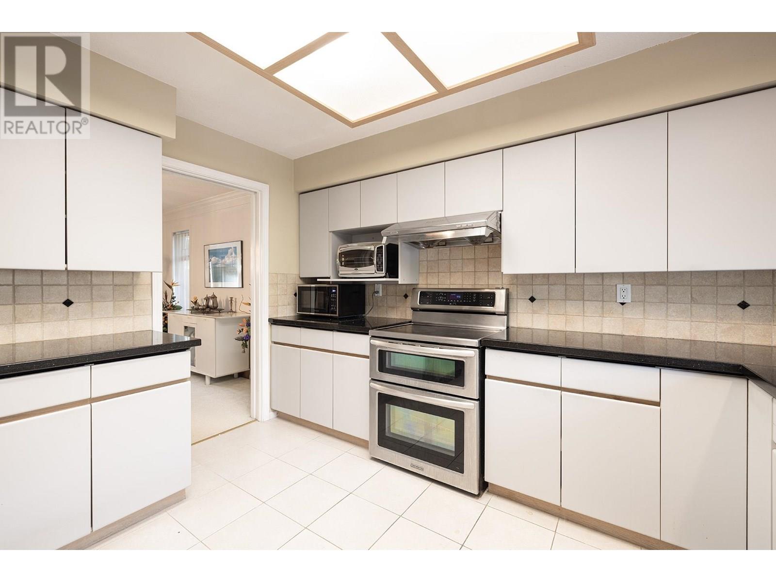 Photo 11 of 3880 Stolberg Street, Richmond BC