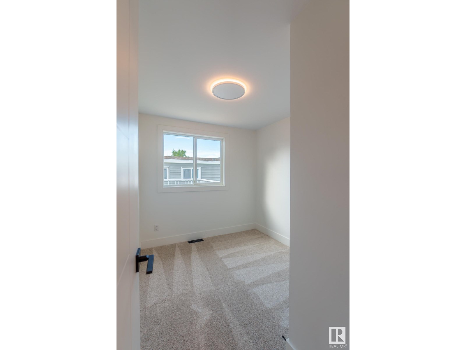 Photo 11 of 1431 Lakewood Cres, Sherwood Park AB