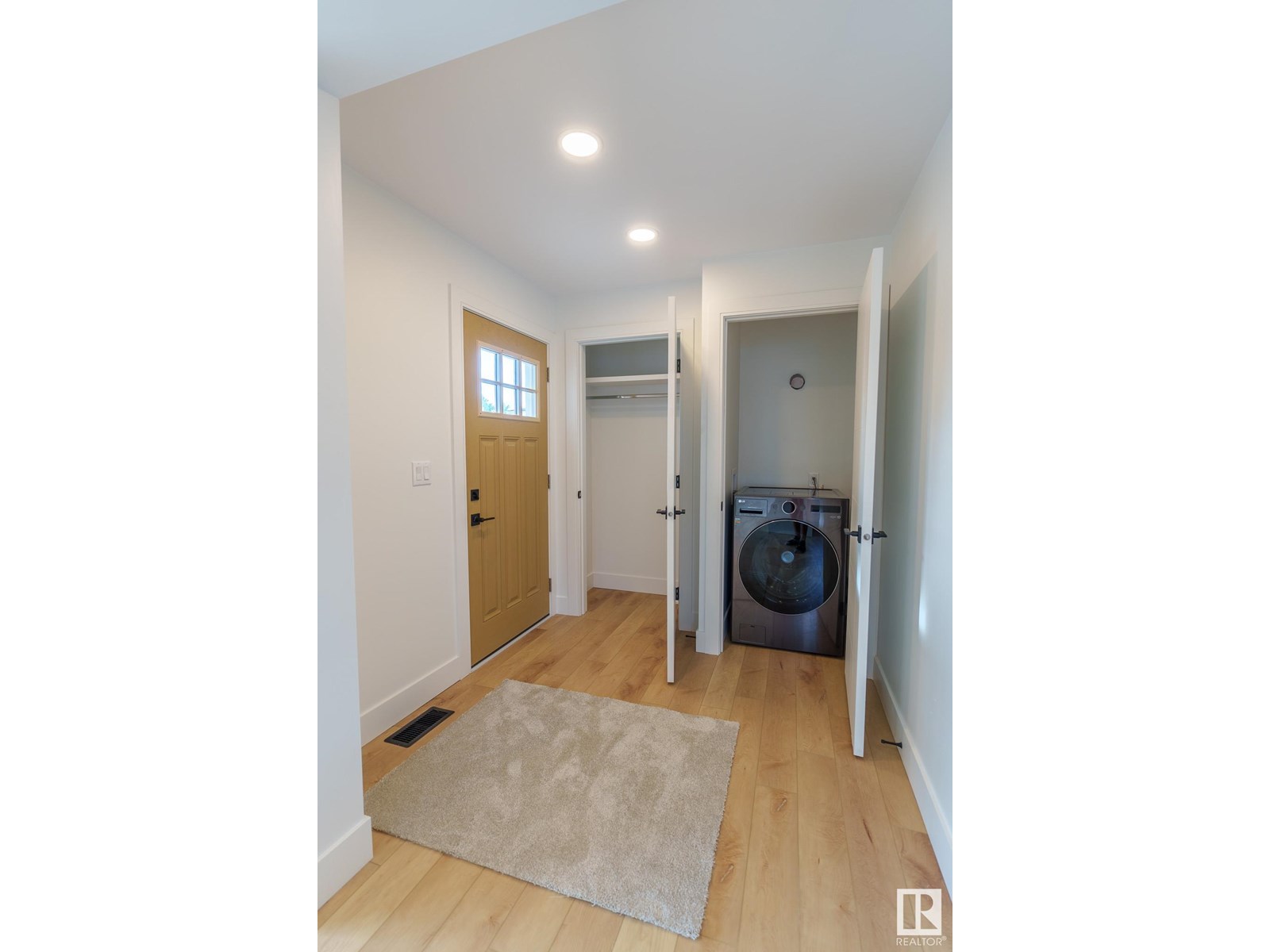 Photo 8 of 1431 Lakewood Cres, Sherwood Park AB