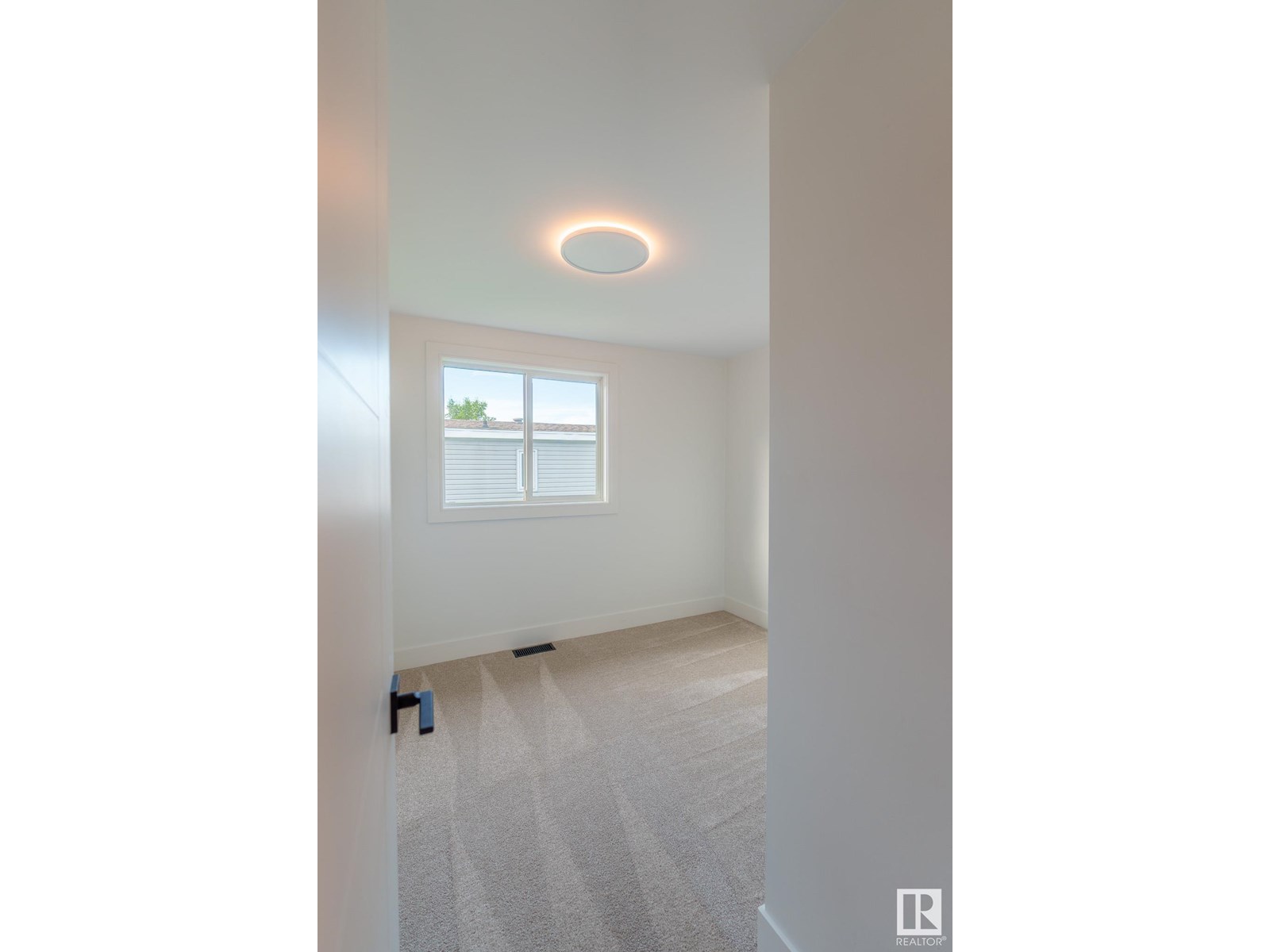 Photo 12 of 1431 Lakewood Cres, Sherwood Park AB