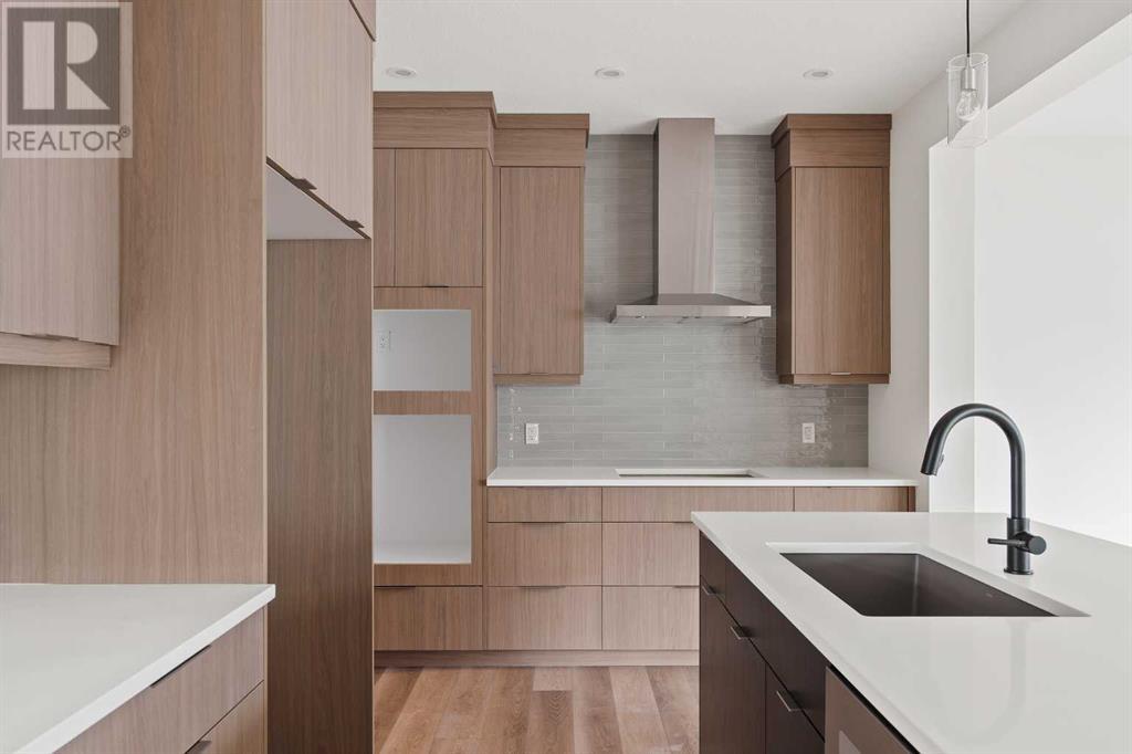 Single Family House for Sale in  Silver Spruce Bay SW Silverado Calgary 