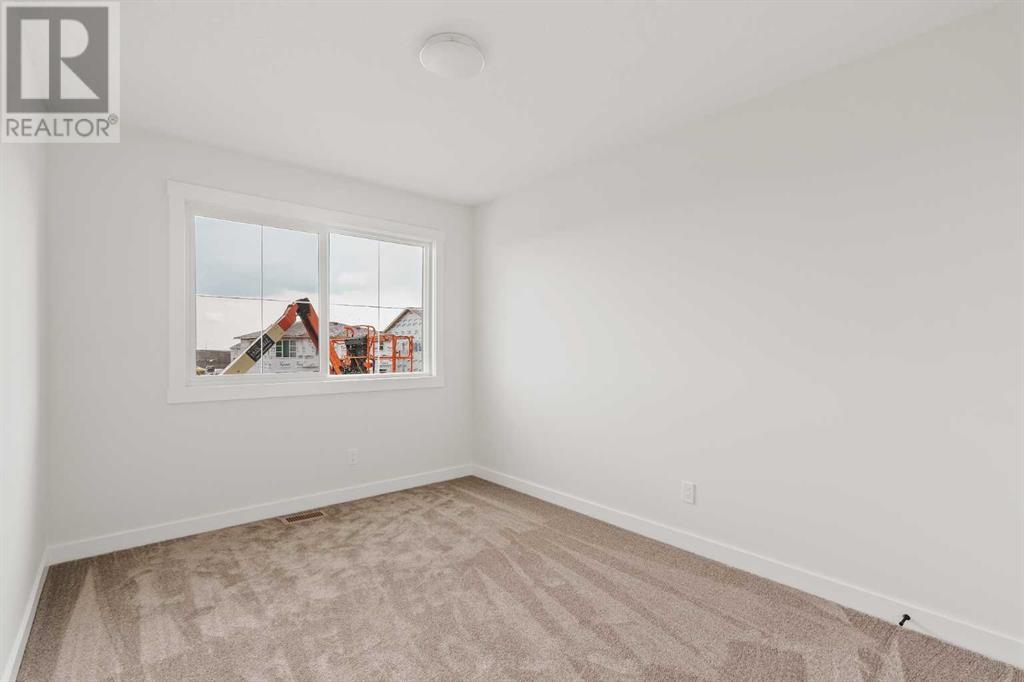 Single Family House for Sale in  Silver Spruce Bay SW Silverado Calgary 