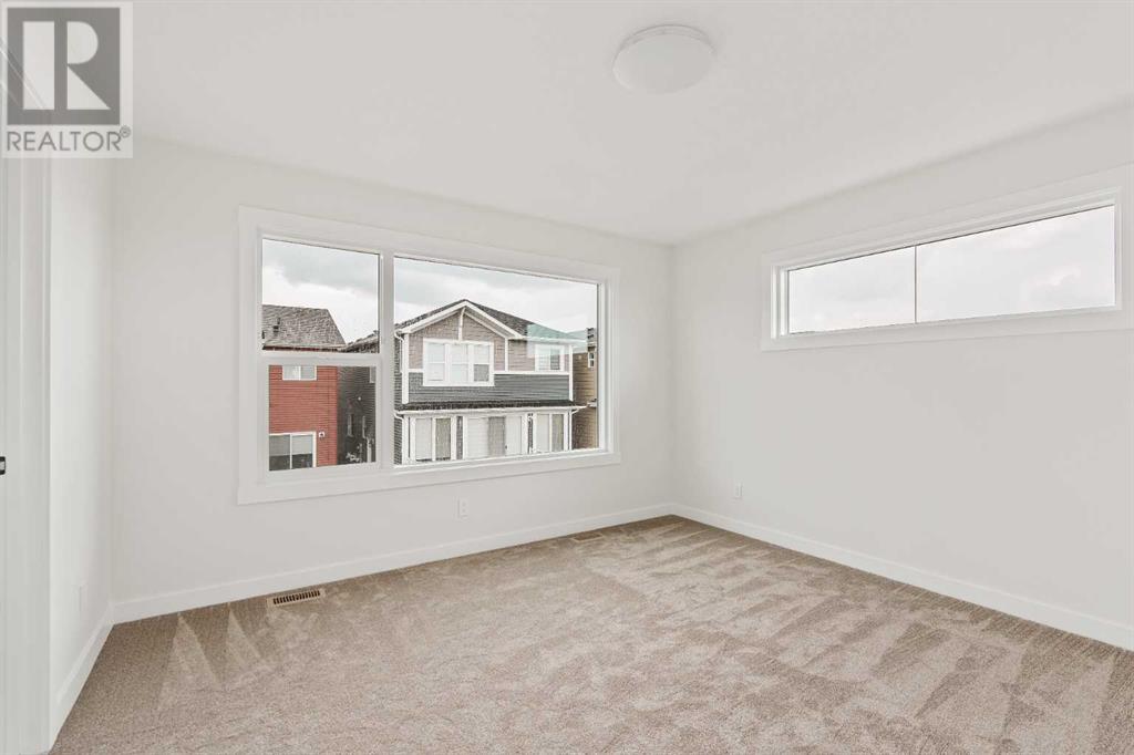 Single Family House for Sale in  Silver Spruce Bay SW Silverado Calgary 