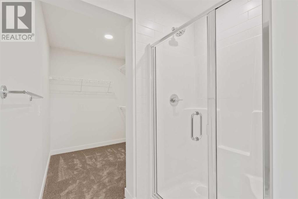 Single Family House for Sale in  Silver Spruce Bay SW Silverado Calgary 