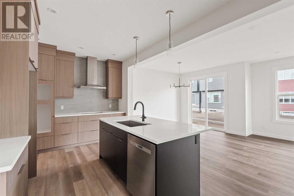 Single Family House for Sale in  Silver Spruce Bay SW Silverado Calgary 