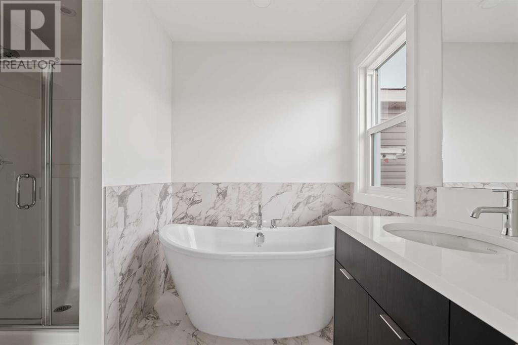 Single Family House for Sale in  Silver Spruce Bay SW Silverado Calgary 