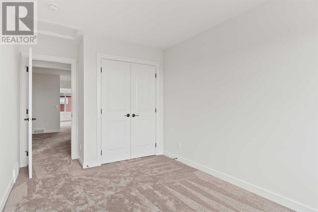 Single Family House for Sale in  Silver Spruce Bay SW Silverado Calgary 
