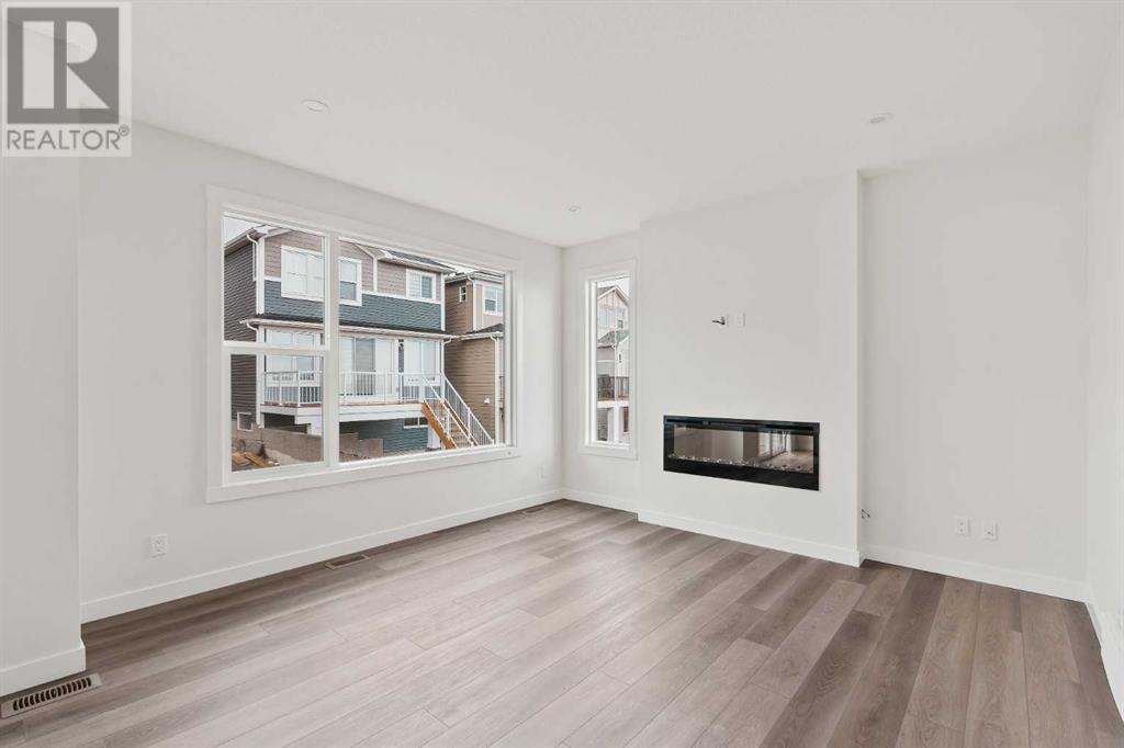 Single Family House for Sale in  Silver Spruce Bay SW Silverado Calgary 