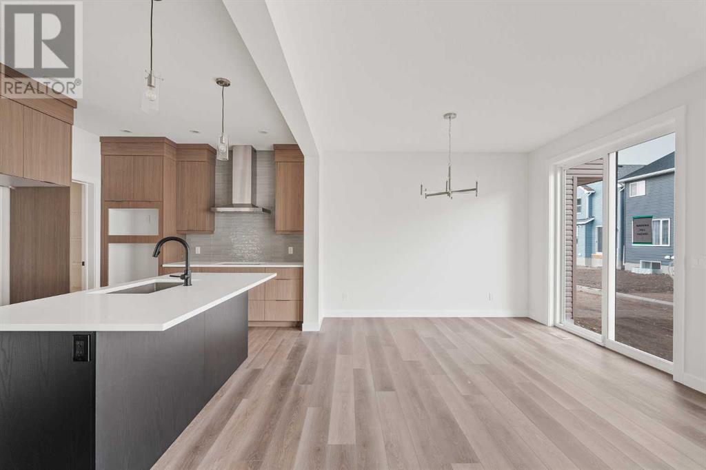 Single Family House for Sale in  Silver Spruce Bay SW Silverado Calgary 