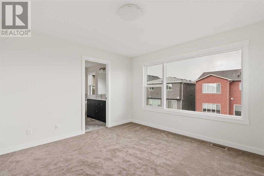Single Family House for Sale in  Silver Spruce Bay SW Silverado Calgary 