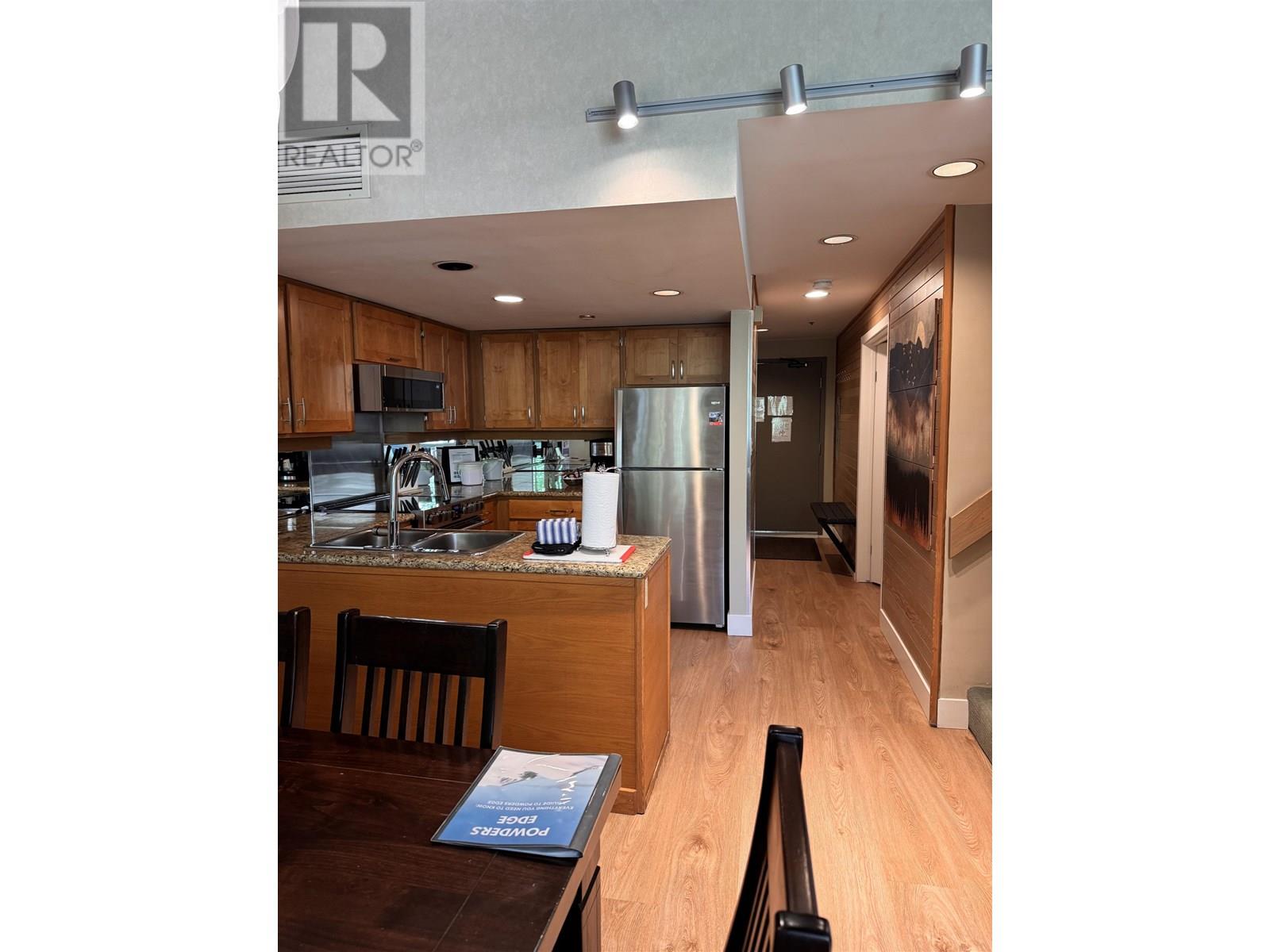 (WK 25) 901-4293 MOUNTAIN SQUARE, Whistler