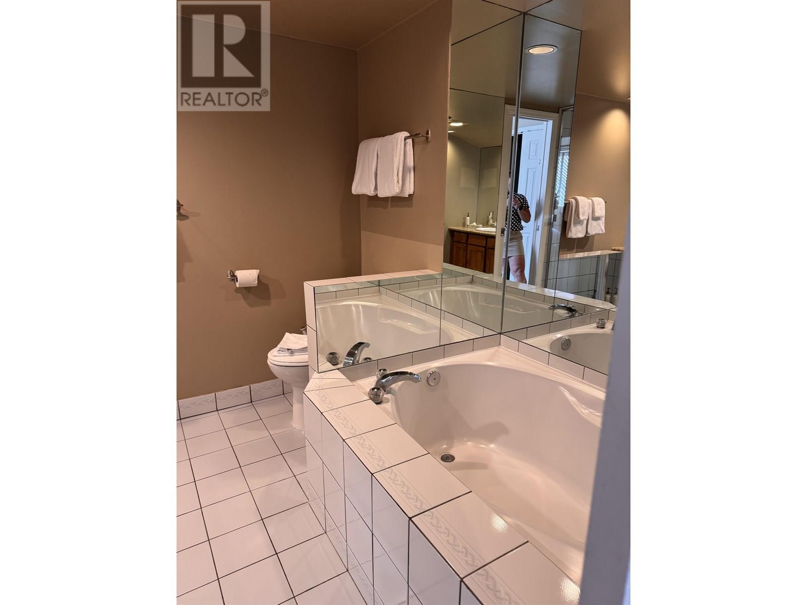 (WK 25) 901-4293 MOUNTAIN SQUARE, Whistler