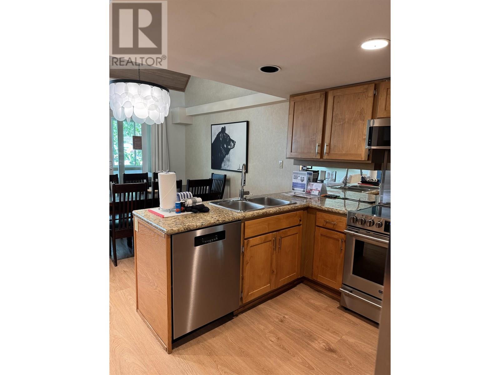 (WK 25) 901-4293 MOUNTAIN SQUARE, Whistler