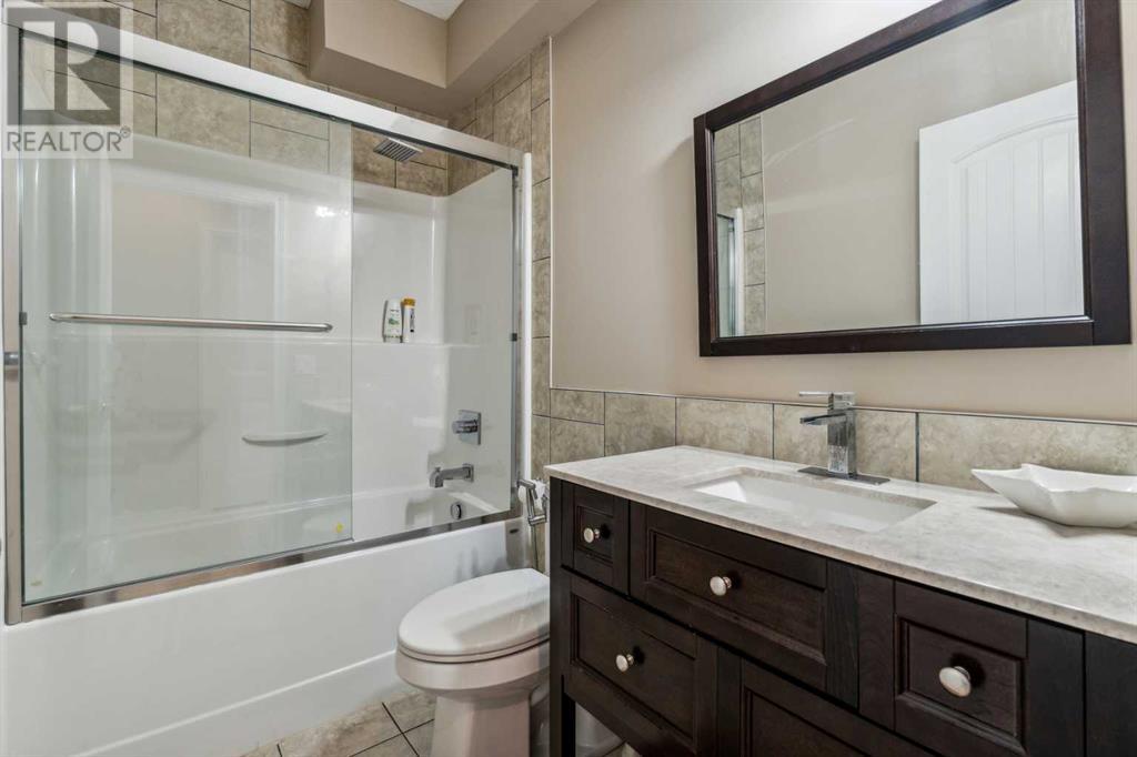 Single Family House for Sale in  Montgomery Avenue NW Montgomery Calgary 