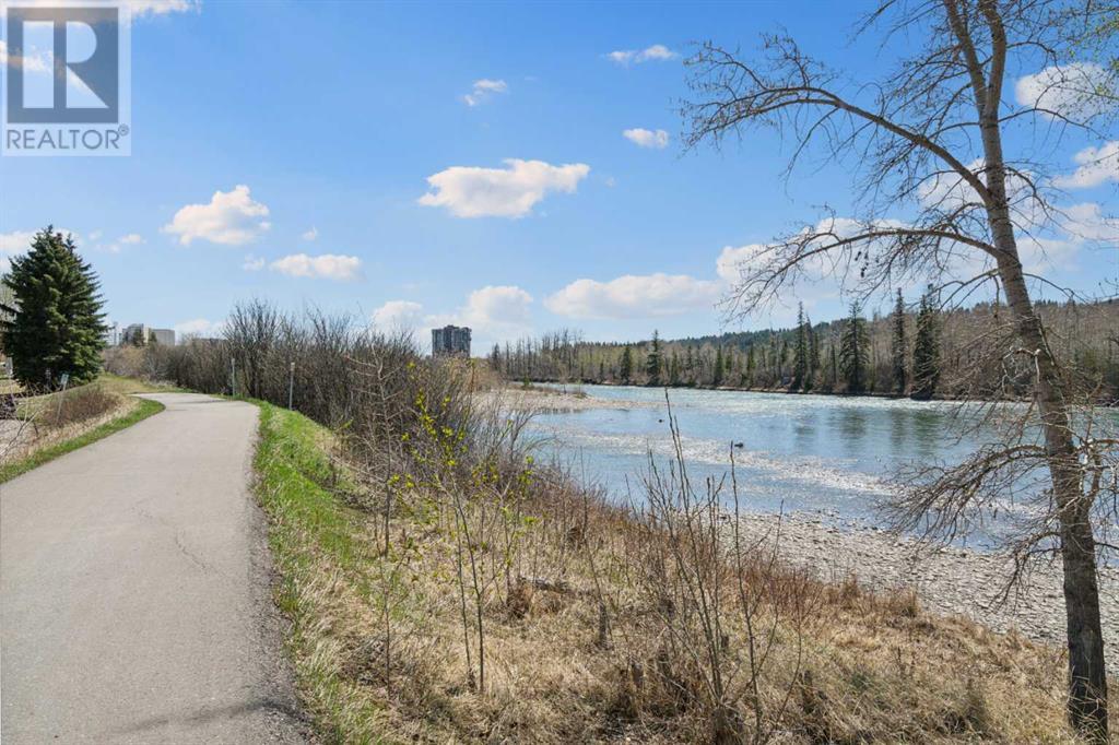 Single Family House for Sale in  Montgomery Avenue NW Montgomery Calgary 