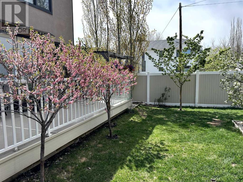 Single Family House for Sale in  Montgomery Avenue NW Montgomery Calgary 