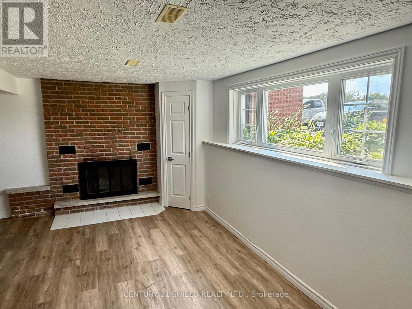 Photo 17 of 910 Tollgate Road W, Cornwall ON