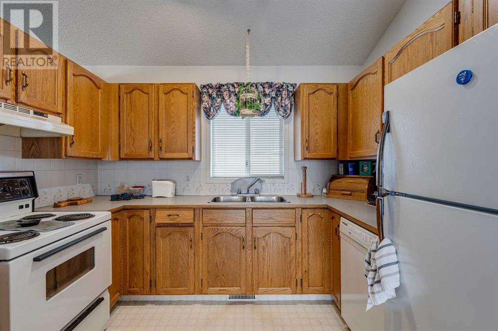 Single Family House 4 Level for Sale in  Covington Road NE Coventry Hills Calgary 