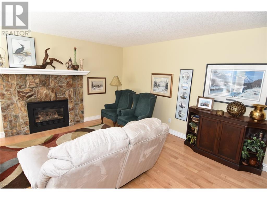 Single Family House for Sale in   Glamis Green SW Glamorgan Calgary 
