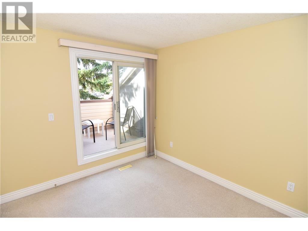Single Family House for Sale in   Glamis Green SW Glamorgan Calgary 