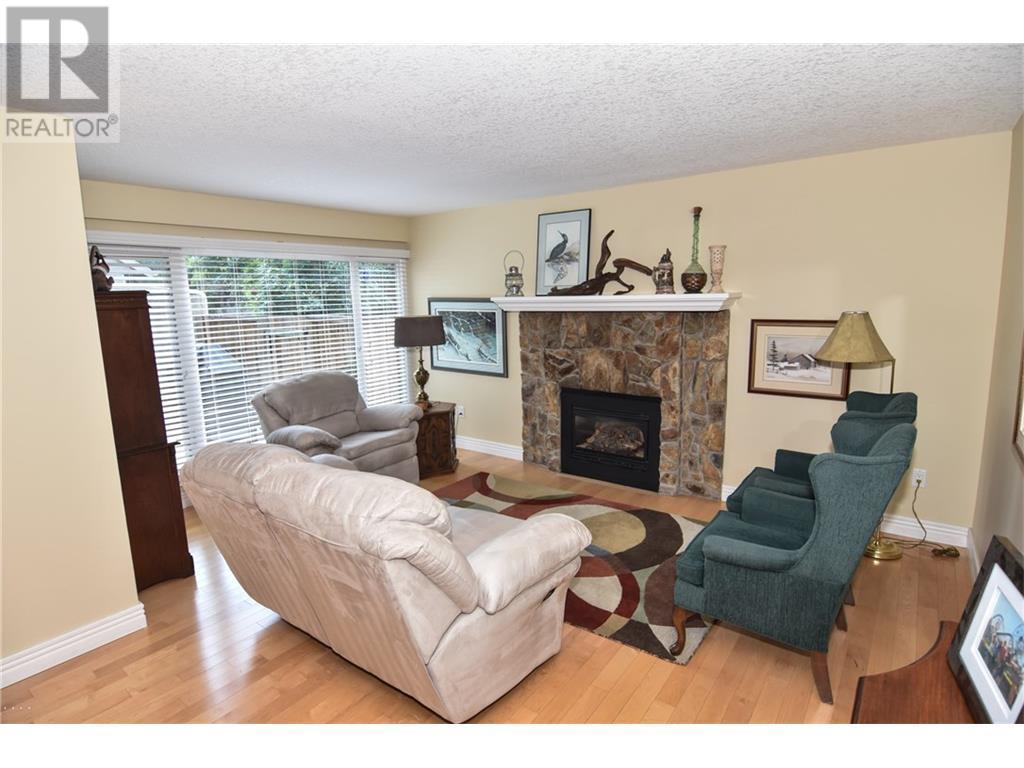 Single Family House for Sale in   Glamis Green SW Glamorgan Calgary 