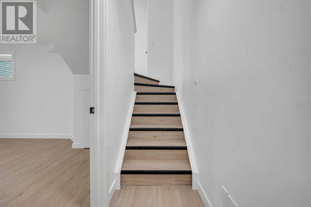 Single Family House Bi-level for Sale in  Los Alamos Place NE Monterey Park Calgary 