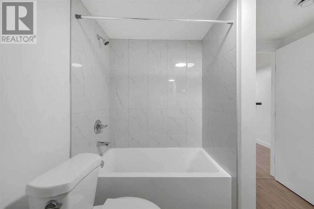 Single Family House Bi-level for Sale in  Los Alamos Place NE Monterey Park Calgary 