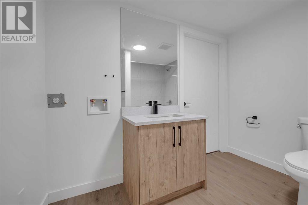 Single Family House Bi-level for Sale in  Los Alamos Place NE Monterey Park Calgary 