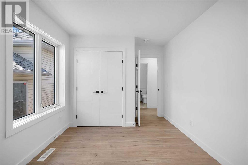 Single Family House Bi-level for Sale in  Los Alamos Place NE Monterey Park Calgary 