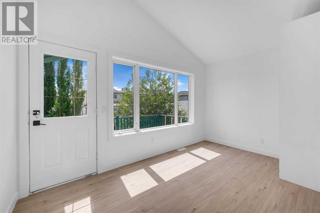 Single Family House Bi-level for Sale in  Los Alamos Place NE Monterey Park Calgary 