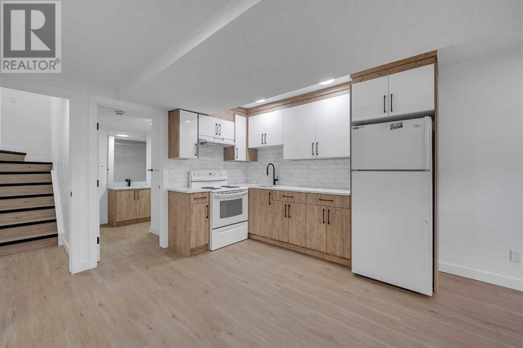 Single Family House Bi-level for Sale in  Los Alamos Place NE Monterey Park Calgary 