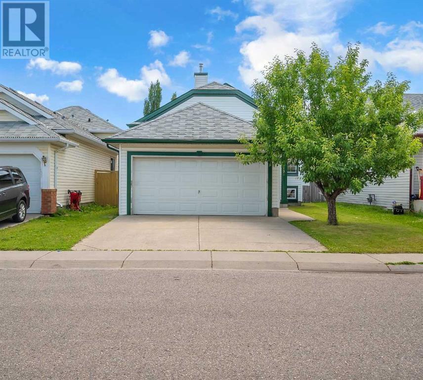 Single Family House Bi-level for Sale in  Los Alamos Place NE Monterey Park Calgary 
