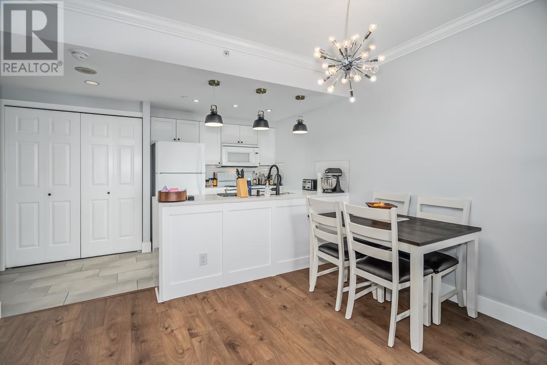 Photo 9 of 801 909 Burrard Street, Vancouver BC