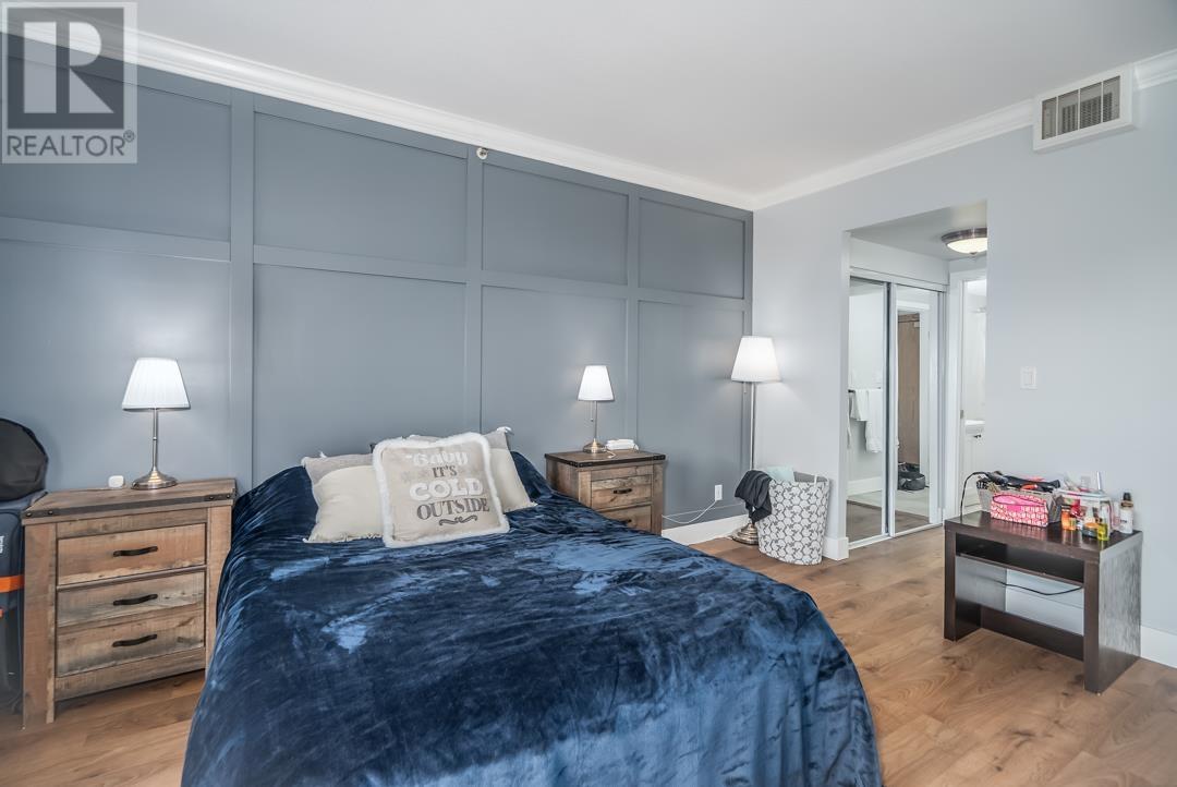Photo 15 of 801 909 Burrard Street, Vancouver BC