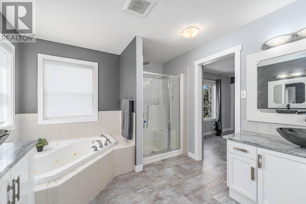 Single Family House for Sale in C Silvergrove Place NW Silver Springs Calgary 