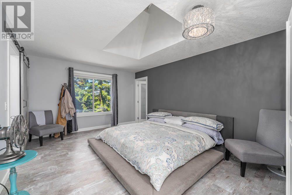 Single Family House for Sale in C Silvergrove Place NW Silver Springs Calgary 