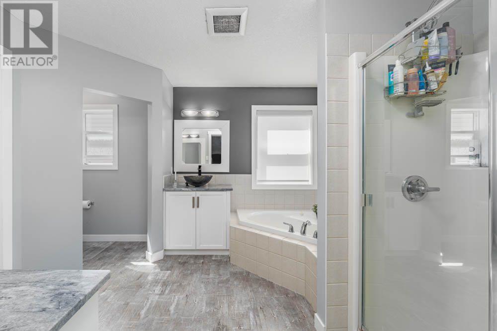 Single Family House for Sale in C Silvergrove Place NW Silver Springs Calgary 