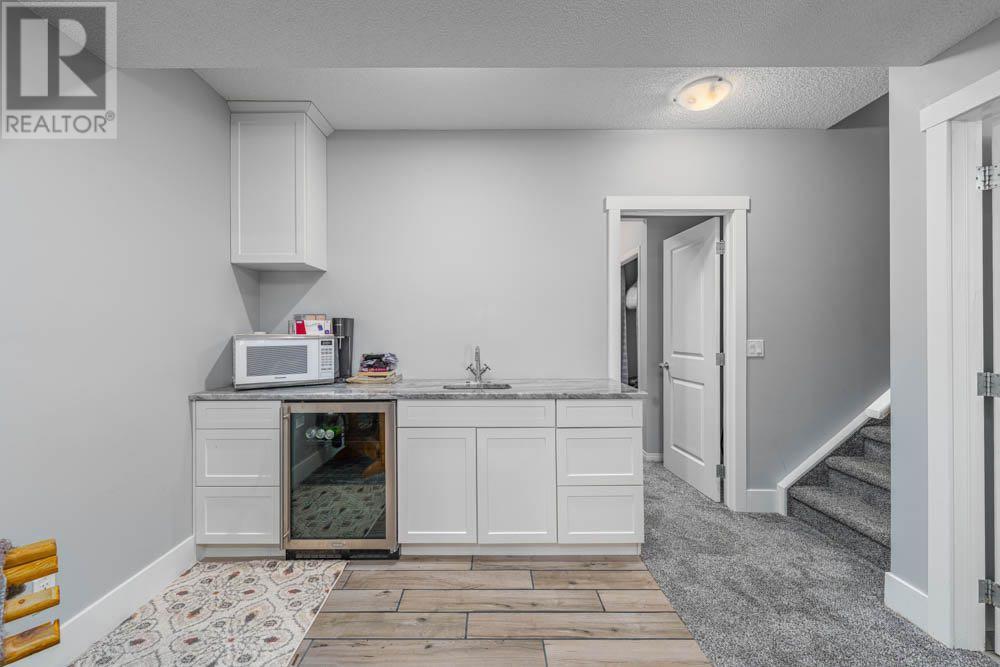 Single Family House for Sale in C Silvergrove Place NW Silver Springs Calgary 