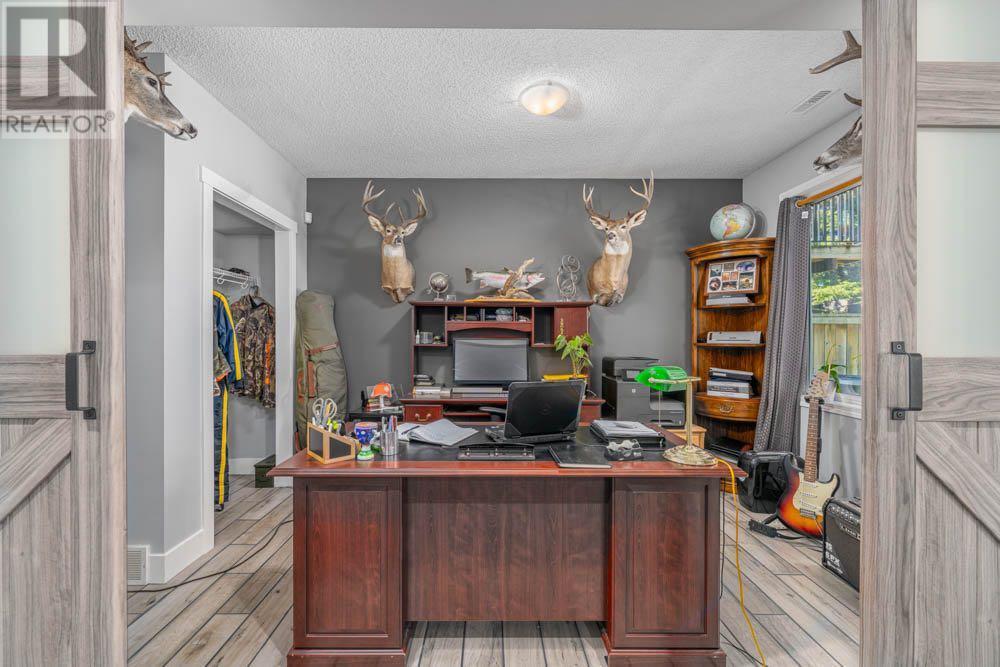Single Family House for Sale in C Silvergrove Place NW Silver Springs Calgary 