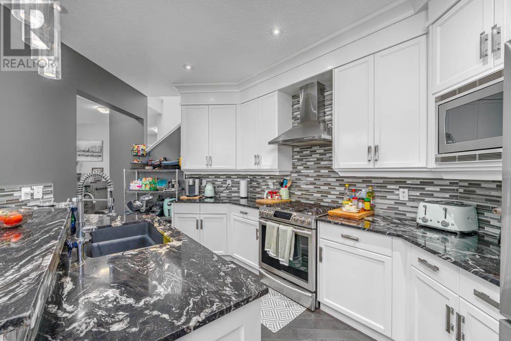 Single Family House for Sale in C Silvergrove Place NW Silver Springs Calgary 